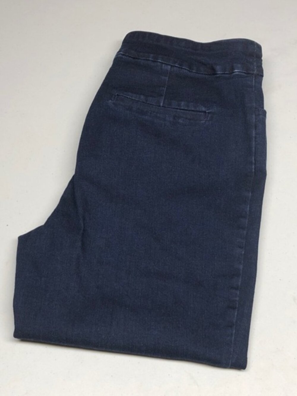 LIKE NEW R JEANS THE ORIGINAL COMFORT HIGH-RISE CAPRIS 30x21 ⭐️